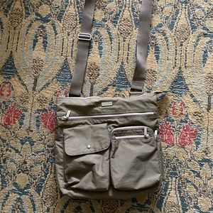 Baggallini Everywhere Crossbody